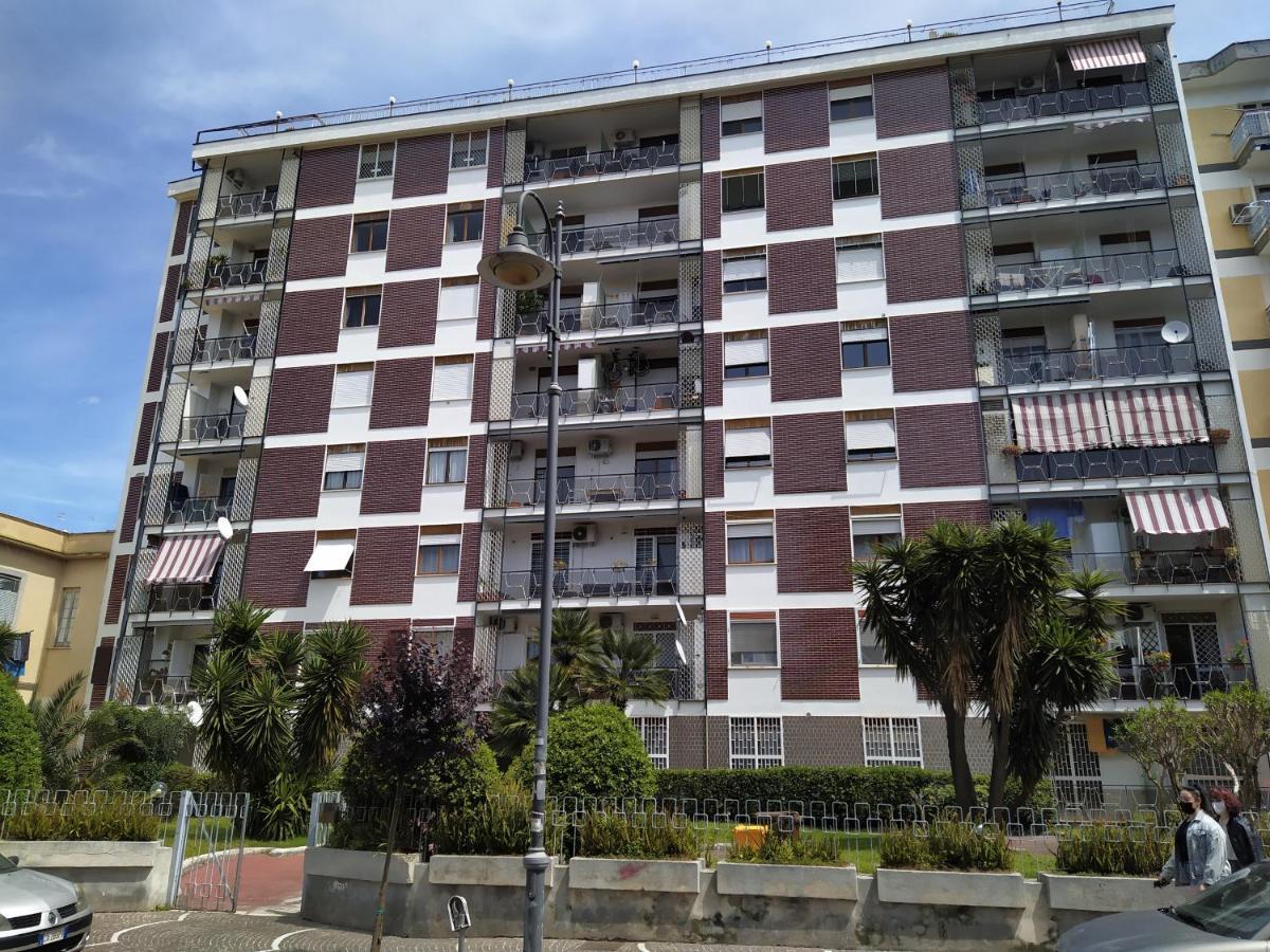 Vesuvio Corner - Spacious And Colorful Apartment In San Giorgio, Very Close To Napoli, Ideal For Families And Groups, Close To Pompeii, Sorrento... ซาน จอร์จิโอ อะ เครมาโน ภายนอก รูปภาพ